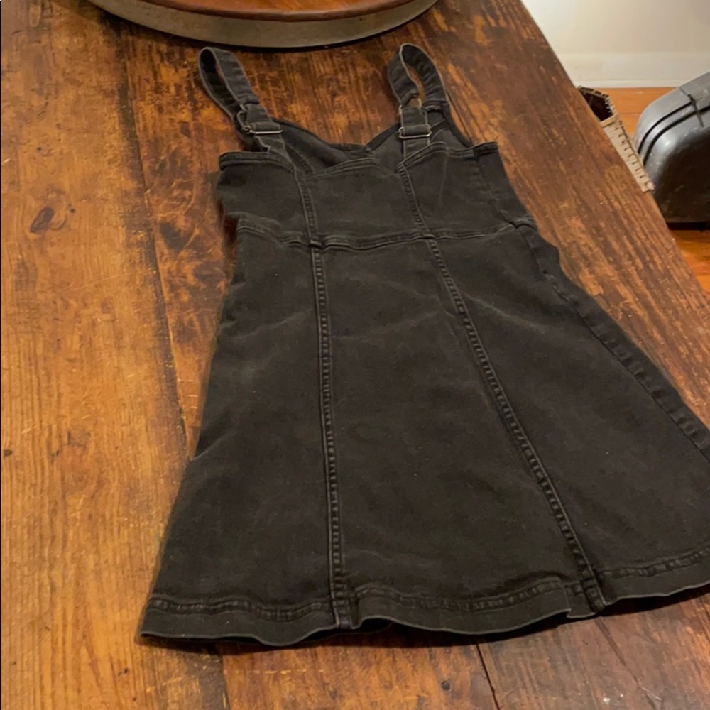 URBAN OUTFITTERS FADED BLACK DENIM MINI DRESS - Picture 11 of 14